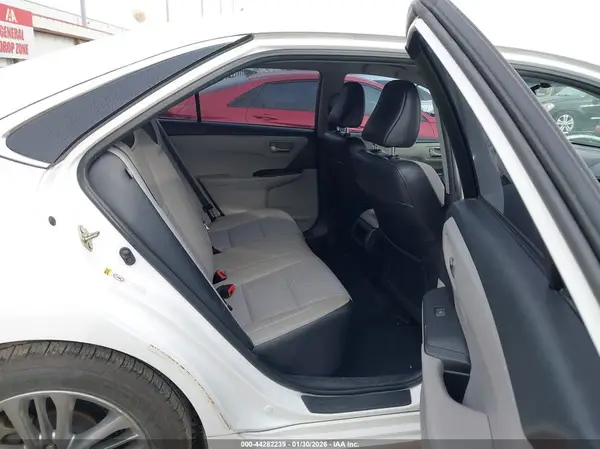 4T1BF1FK5GU194240 2016 TOYOTA CAMRY - Image 8