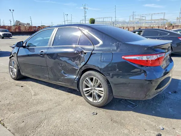 4T1BF1FK5GU194321 2016 TOYOTA CAMRY - Image 2