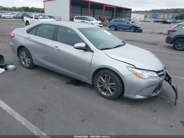 4T1BF1FK5GU194660 2016 TOYOTA CAMRY - Image 1