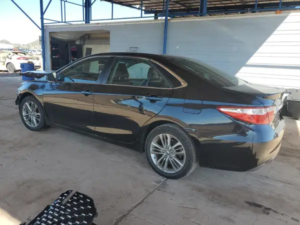 4T1BF1FK5GU194867 2016 TOYOTA CAMRY - Image 2