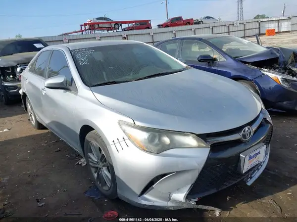 4T1BF1FK5GU195372 2016 TOYOTA CAMRY - Image 1