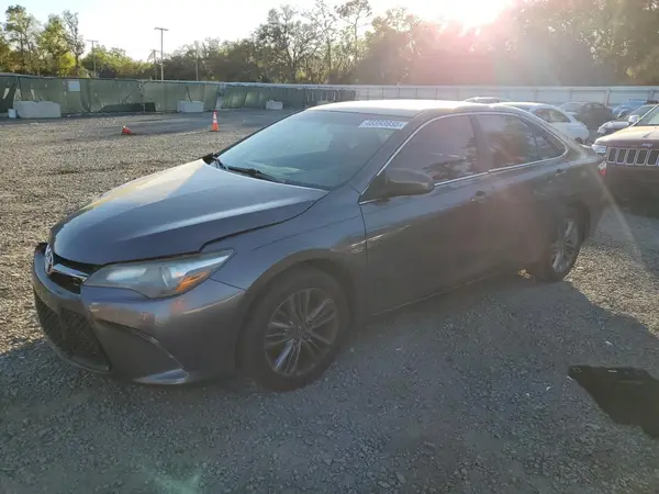 4T1BF1FK5GU197395 2016 TOYOTA CAMRY - Image 1
