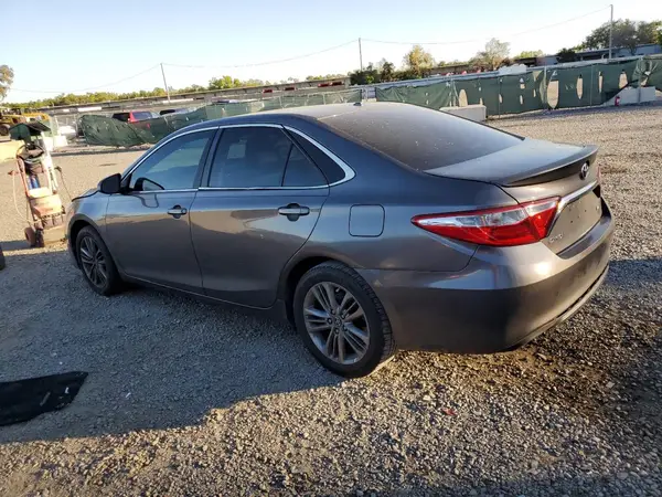 4T1BF1FK5GU197395 2016 TOYOTA CAMRY - Image 2