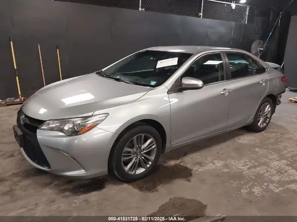 4T1BF1FK5GU197851 2016 TOYOTA CAMRY - Image 2