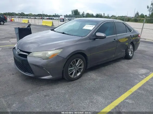 4T1BF1FK5GU199485 2016 TOYOTA CAMRY - Image 2