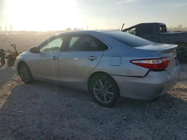 4T1BF1FK5GU199664 2016 TOYOTA CAMRY - Image 2