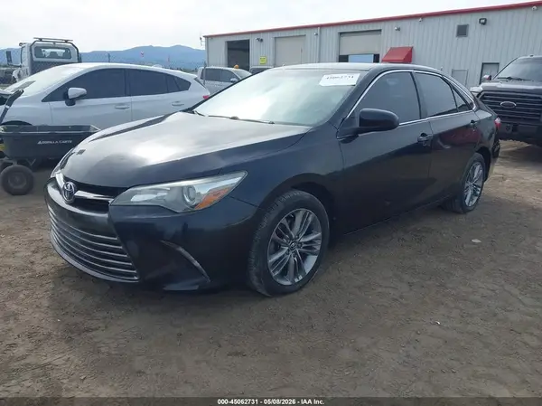 4T1BF1FK5GU200571 2016 TOYOTA CAMRY - Image 2