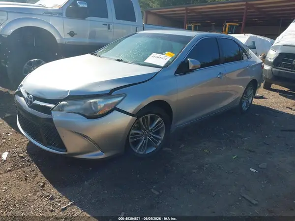4T1BF1FK5GU202403 2016 TOYOTA CAMRY - Image 2