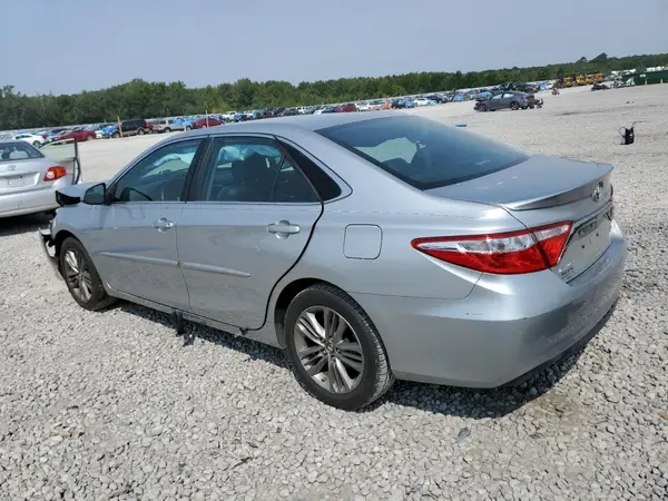4T1BF1FK5GU205267 2016 TOYOTA CAMRY - Image 2