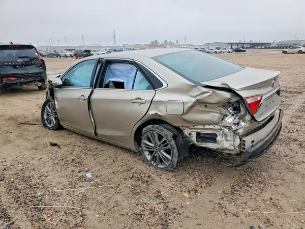 4T1BF1FK5GU205480 2016 TOYOTA CAMRY - Image 2