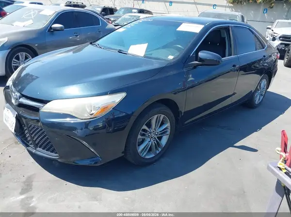 4T1BF1FK5GU207696 2016 TOYOTA CAMRY - Image 2