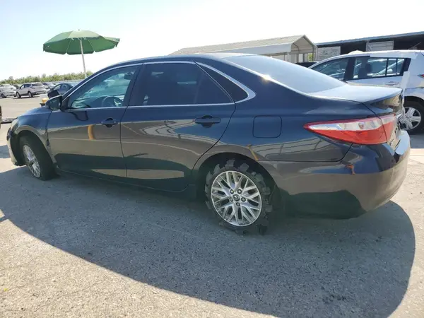 4T1BF1FK5GU210968 2016 TOYOTA CAMRY - Image 2