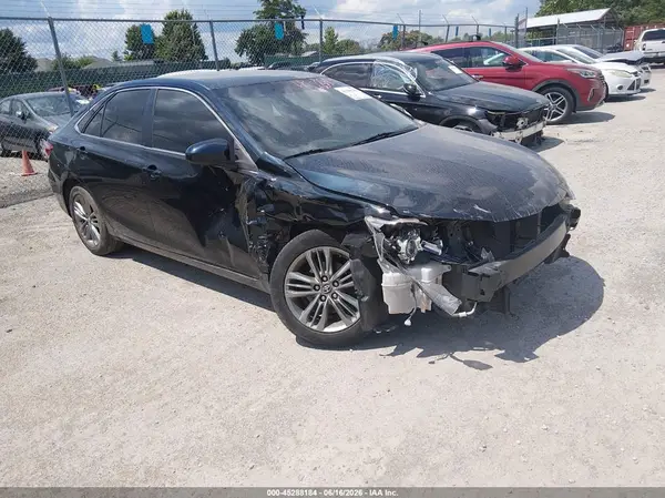 4T1BF1FK5GU212381 2016 TOYOTA CAMRY - Image 1