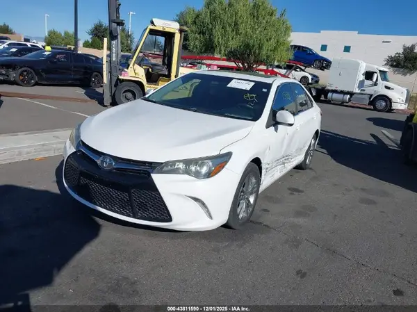 4T1BF1FK5GU212591 2016 TOYOTA CAMRY - Image 2