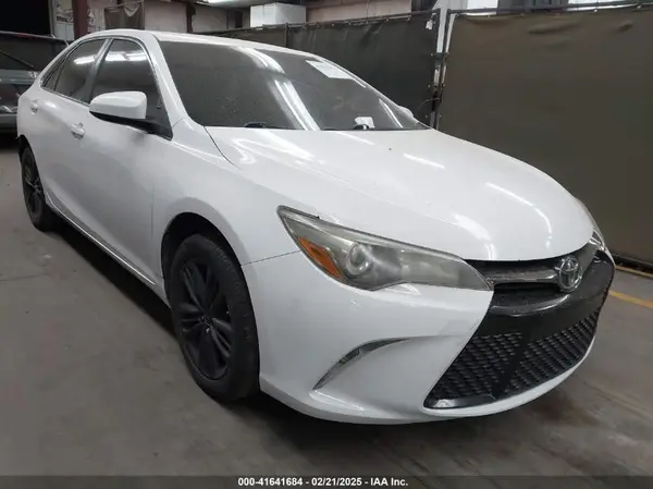 4T1BF1FK5GU212719 2016 TOYOTA CAMRY - Image 1