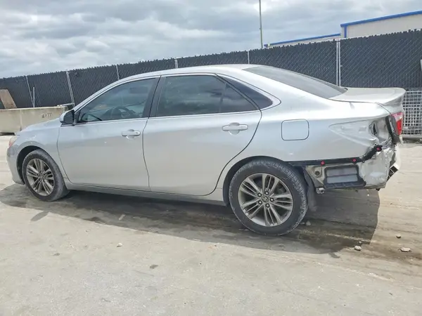 4T1BF1FK5GU215149 2016 TOYOTA CAMRY - Image 2