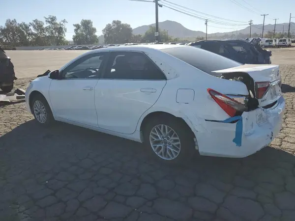 4T1BF1FK5GU215345 2016 TOYOTA CAMRY - Image 2