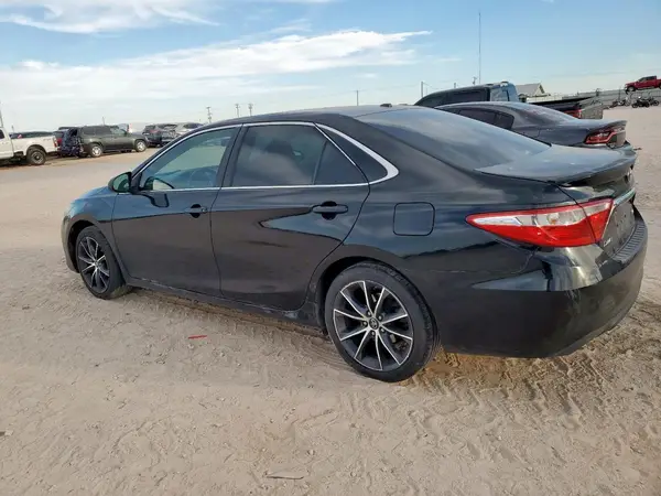4T1BF1FK5GU218228 2016 TOYOTA CAMRY - Image 2