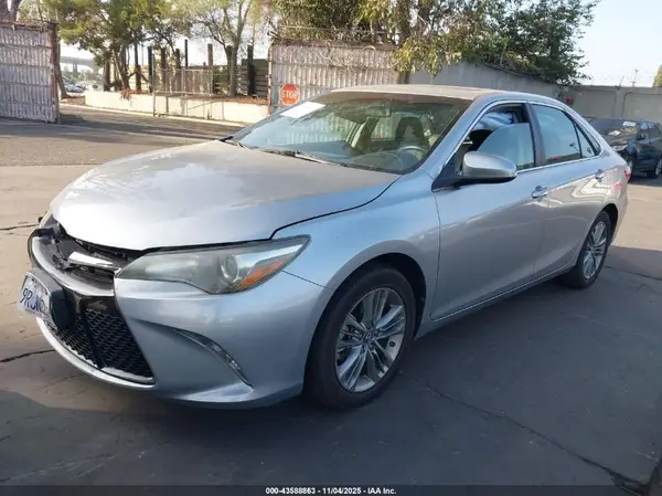4T1BF1FK5GU220223 2016 TOYOTA CAMRY - Image 2