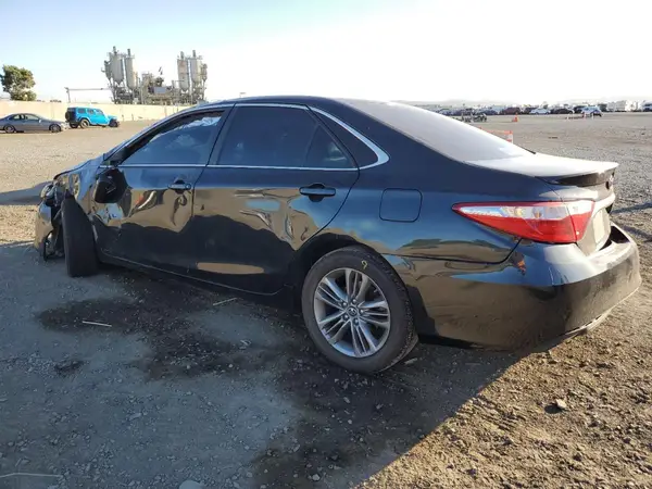 4T1BF1FK5GU221047 2016 TOYOTA CAMRY - Image 2