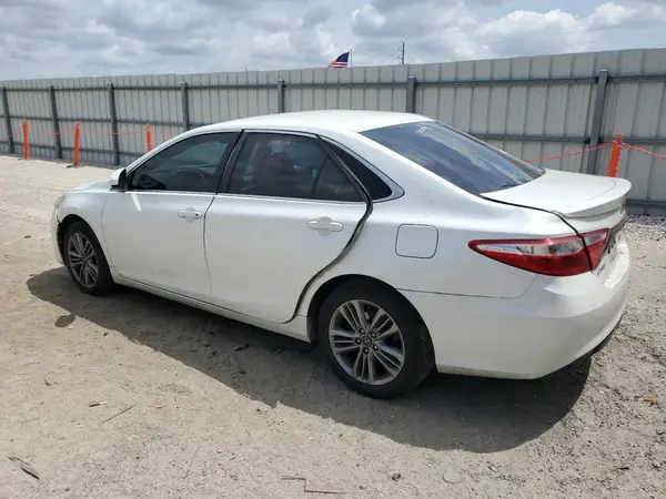 4T1BF1FK5GU221078 2016 TOYOTA CAMRY - Image 2