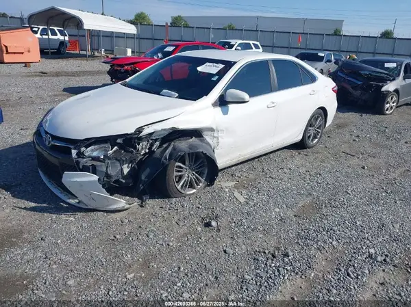 4T1BF1FK5GU221789 2016 TOYOTA CAMRY - Image 2