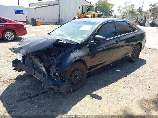 4T1BF1FK5GU224000 2016 TOYOTA CAMRY - Image 2