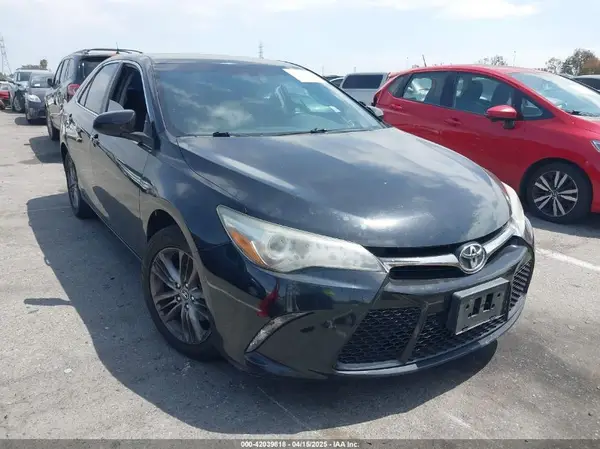 4T1BF1FK5GU225969 2016 TOYOTA CAMRY - Image 1
