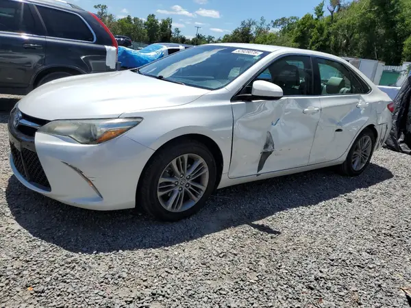 4T1BF1FK5GU226488 2016 TOYOTA CAMRY - Image 1