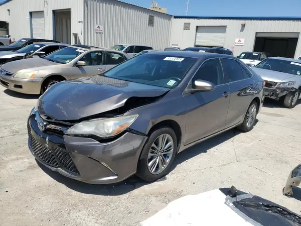 4T1BF1FK5GU227141 2016 TOYOTA CAMRY - Image 1