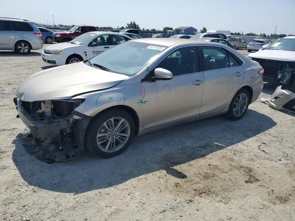 4T1BF1FK5GU230038 2016 TOYOTA CAMRY - Image 1