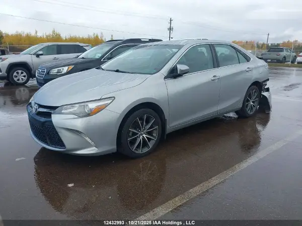 4T1BF1FK5GU230427 2016 TOYOTA CAMRY - Image 2