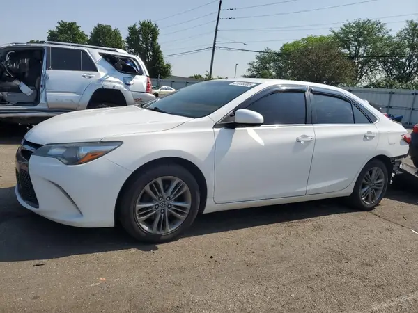 4T1BF1FK5GU230802 2016 TOYOTA CAMRY - Image 1