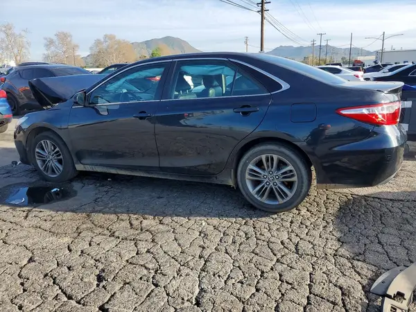 4T1BF1FK5GU233781 2016 TOYOTA CAMRY - Image 2