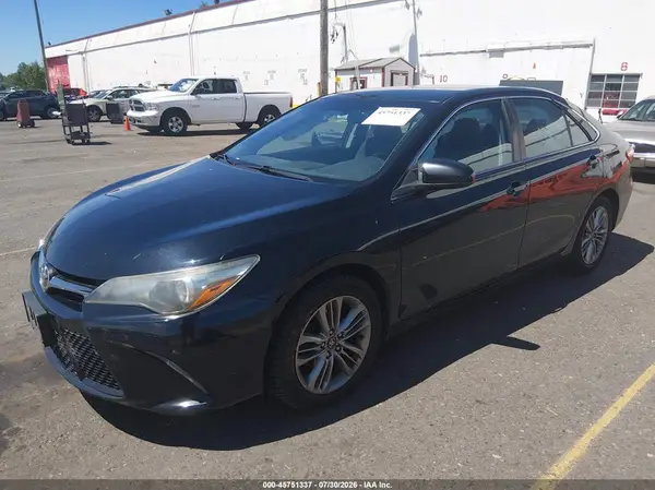 4T1BF1FK5GU235417 2016 TOYOTA CAMRY - Image 2