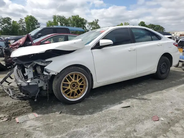4T1BF1FK5GU237846 2016 TOYOTA CAMRY - Image 1