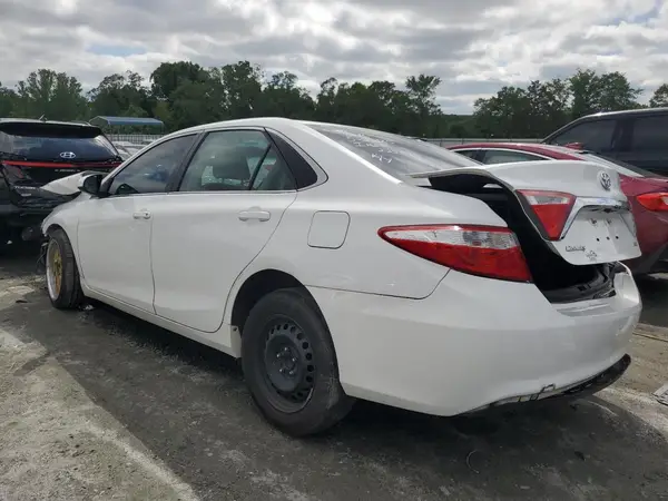 4T1BF1FK5GU237846 2016 TOYOTA CAMRY - Image 2