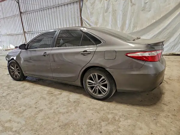 4T1BF1FK5GU238110 2016 TOYOTA CAMRY - Image 2