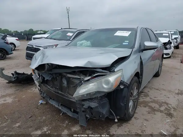 4T1BF1FK5GU239919 2016 TOYOTA CAMRY - Image 2