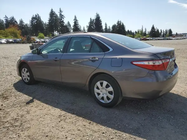 4T1BF1FK5GU240164 2016 TOYOTA CAMRY - Image 2