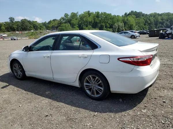 4T1BF1FK5GU242626 2016 TOYOTA CAMRY - Image 2