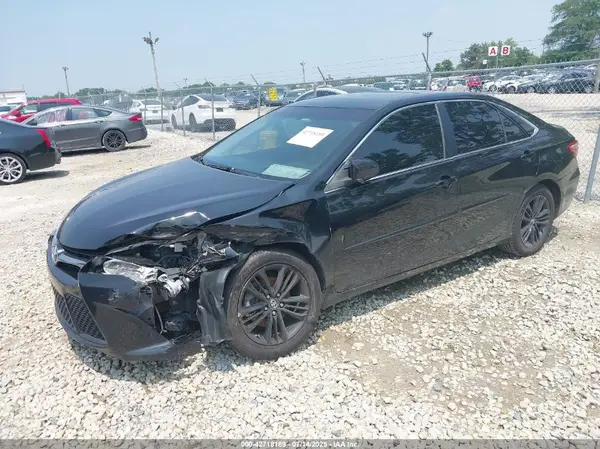4T1BF1FK5GU243307 2016 TOYOTA CAMRY - Image 2