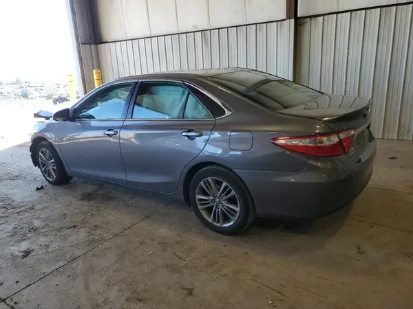4T1BF1FK5GU244439 2016 TOYOTA CAMRY - Image 2