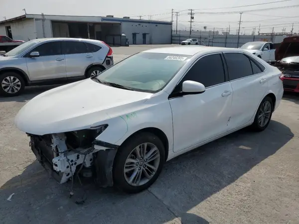 4T1BF1FK5GU245123 2016 TOYOTA CAMRY - Image 1