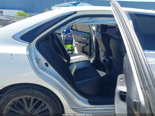 4T1BF1FK5GU247325 2016 TOYOTA CAMRY - Image 8