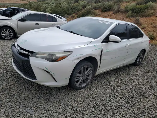 4T1BF1FK5GU247440 2016 TOYOTA CAMRY - Image 1