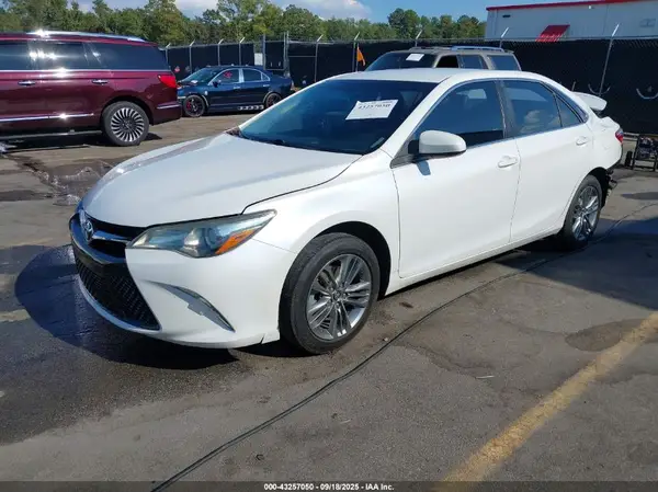 4T1BF1FK5GU250614 2016 TOYOTA CAMRY - Image 2