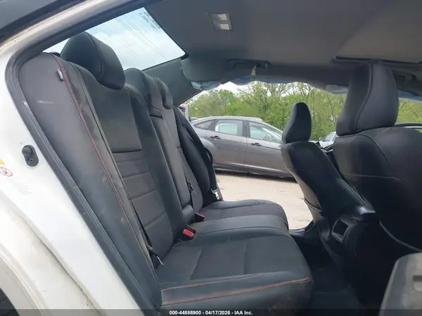 4T1BF1FK5GU251391 2016 TOYOTA CAMRY - Image 8