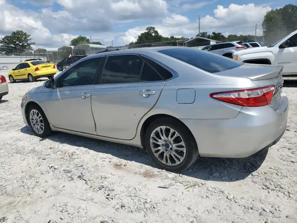 4T1BF1FK5GU251780 2016 TOYOTA CAMRY - Image 2