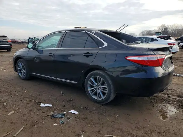 4T1BF1FK5GU252699 2016 TOYOTA CAMRY - Image 2